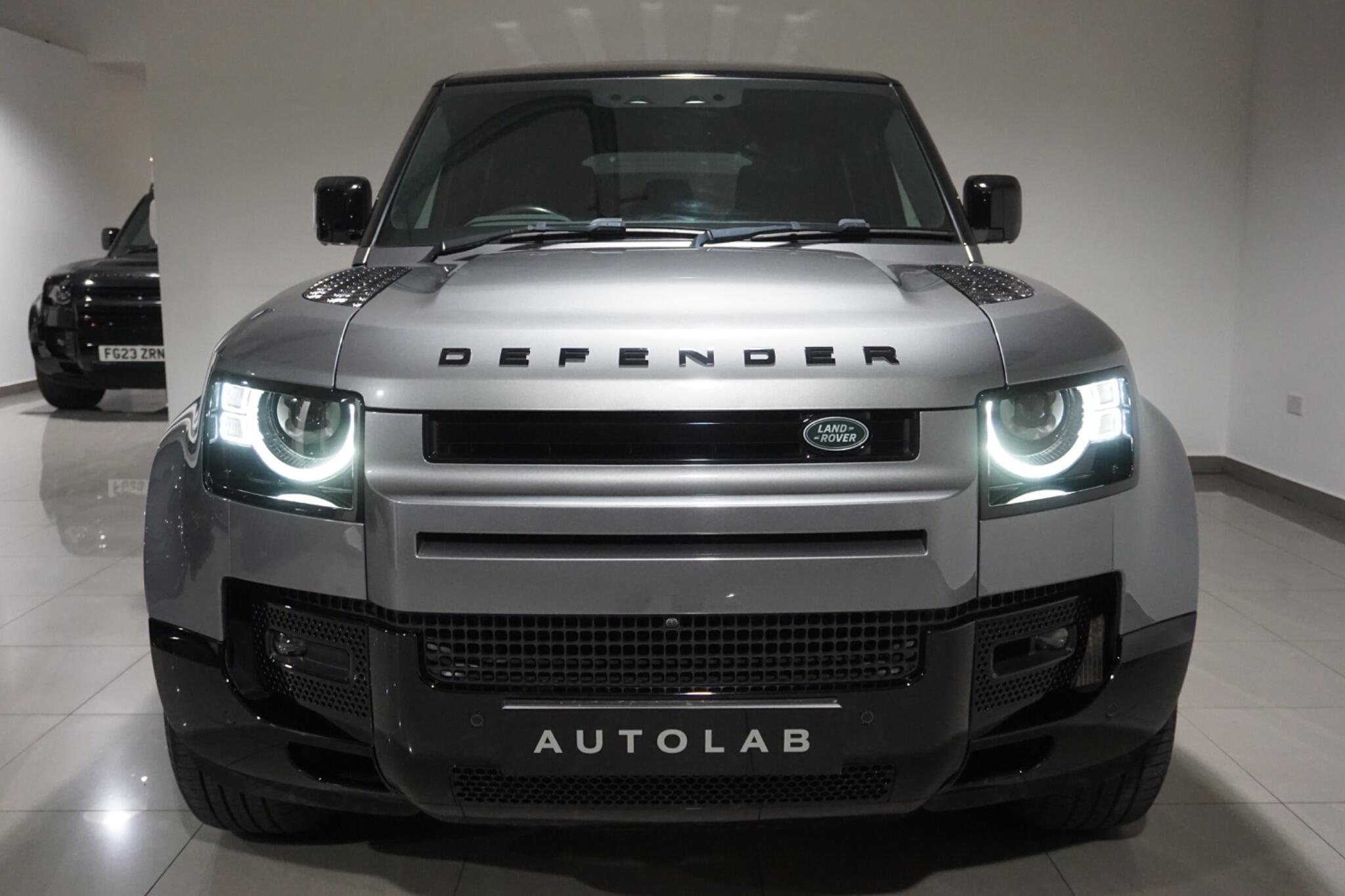 Land Rover Defender 110 3.0 D300 MHEV X-Dynamic SE SUV 5dr Diesel Auto 4WD Euro 6 (s/s) (300 ps)